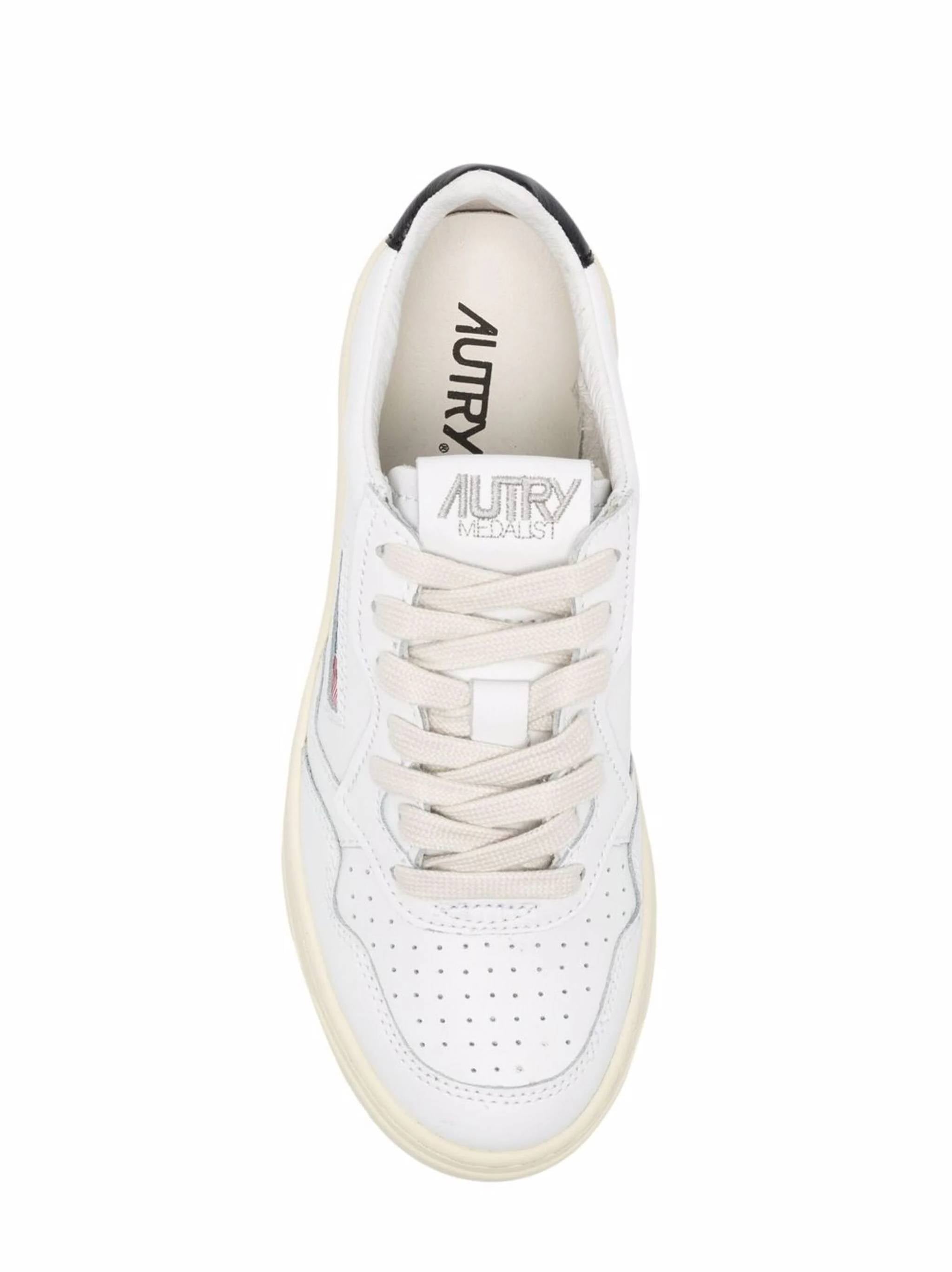 AUTRY AULW Woman  Sneakers - Zuklat