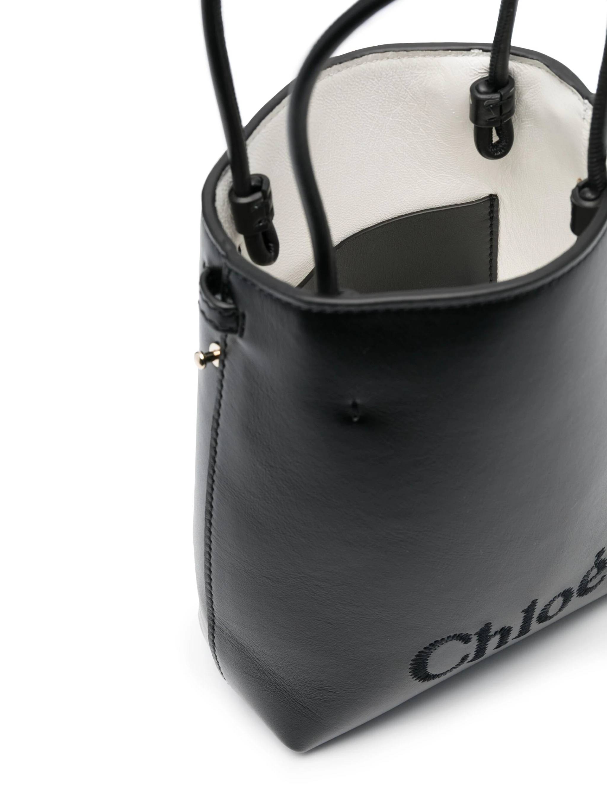 Chloè C23UP873I10 Woman Black Bags.. - Zuklat